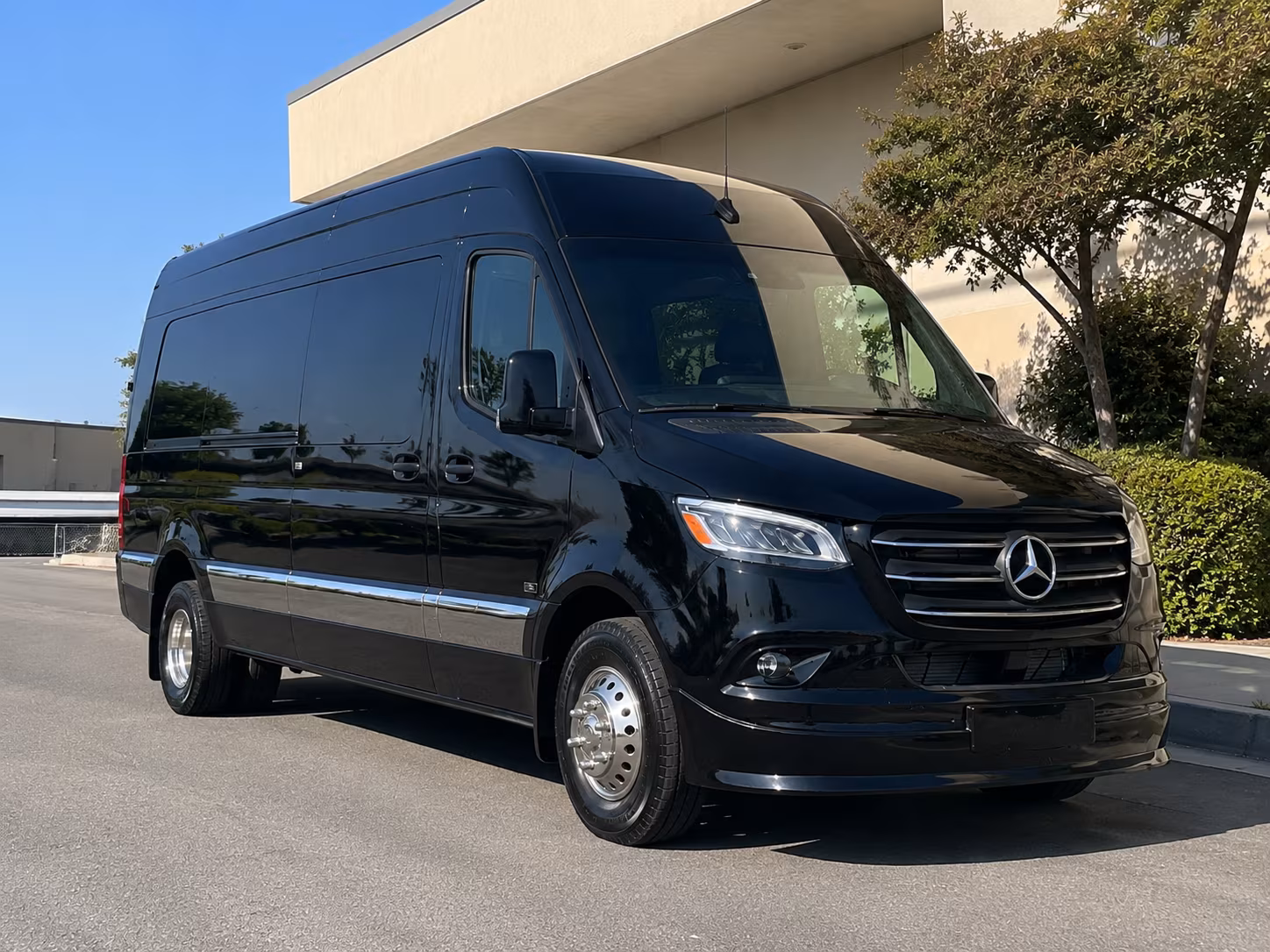 stockton 10 passenger sprinter van