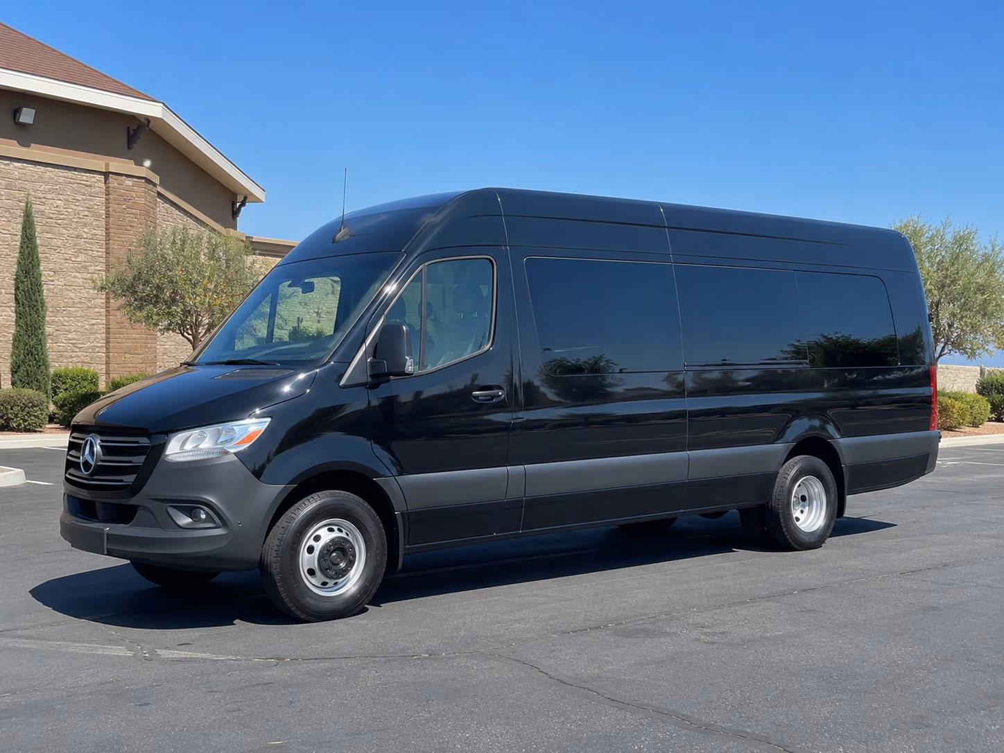 stockton 18 passenger sprinter van